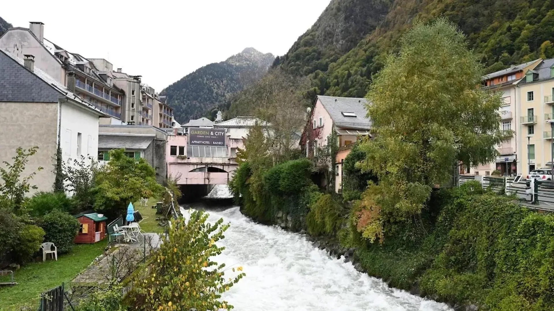 Appartement Chaleureux A Cauterets 35 M² Casier A Skis