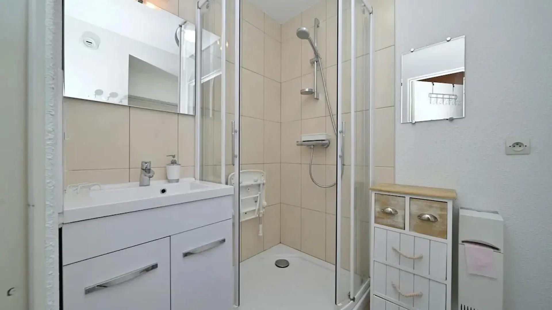 Appartement Chaleureux A Cauterets 35 M² Casier A Skis Daire